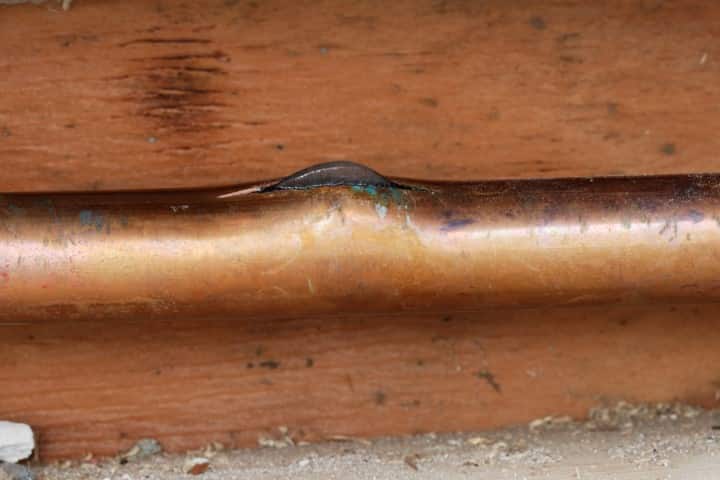 Residential and Commercial Pipes Freeze Protection